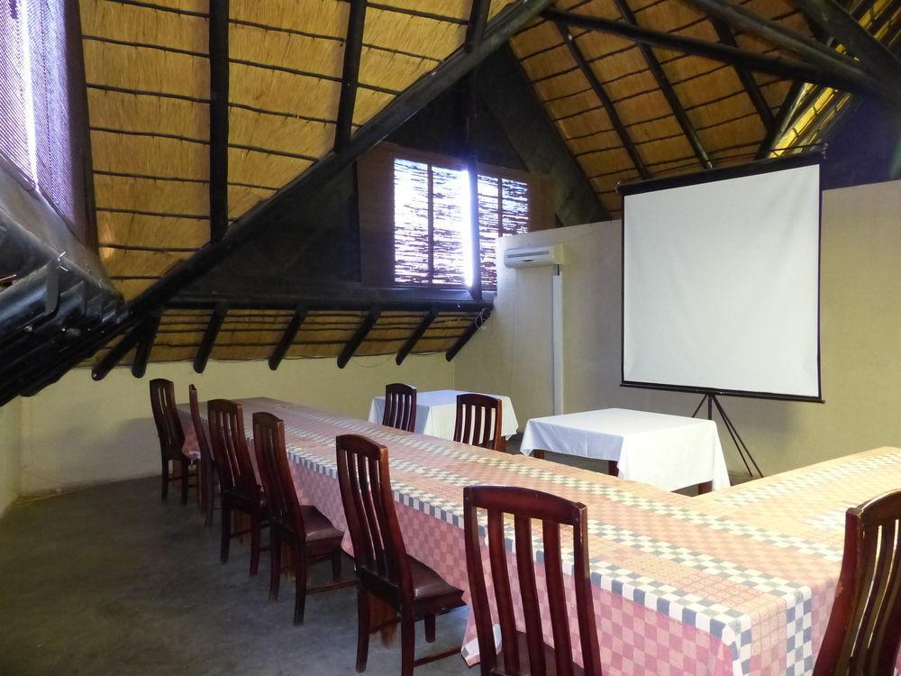 Opuwo Country Hotel Exterior foto