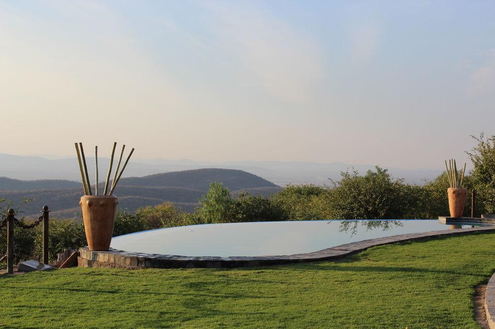 Opuwo Country Hotel Exterior foto